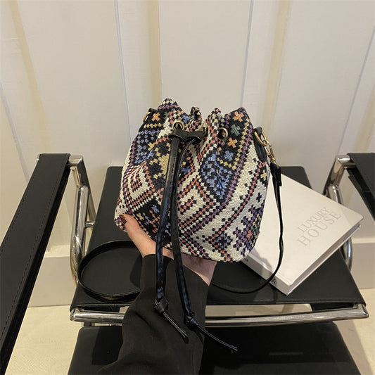 Retro Hand Holding Bucket Bag Personalized Leisure Hand Purse